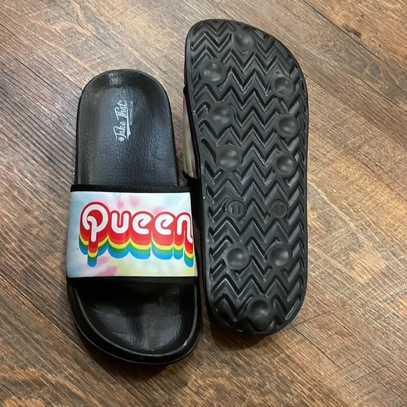 Queen slides - Picture 2 of 3